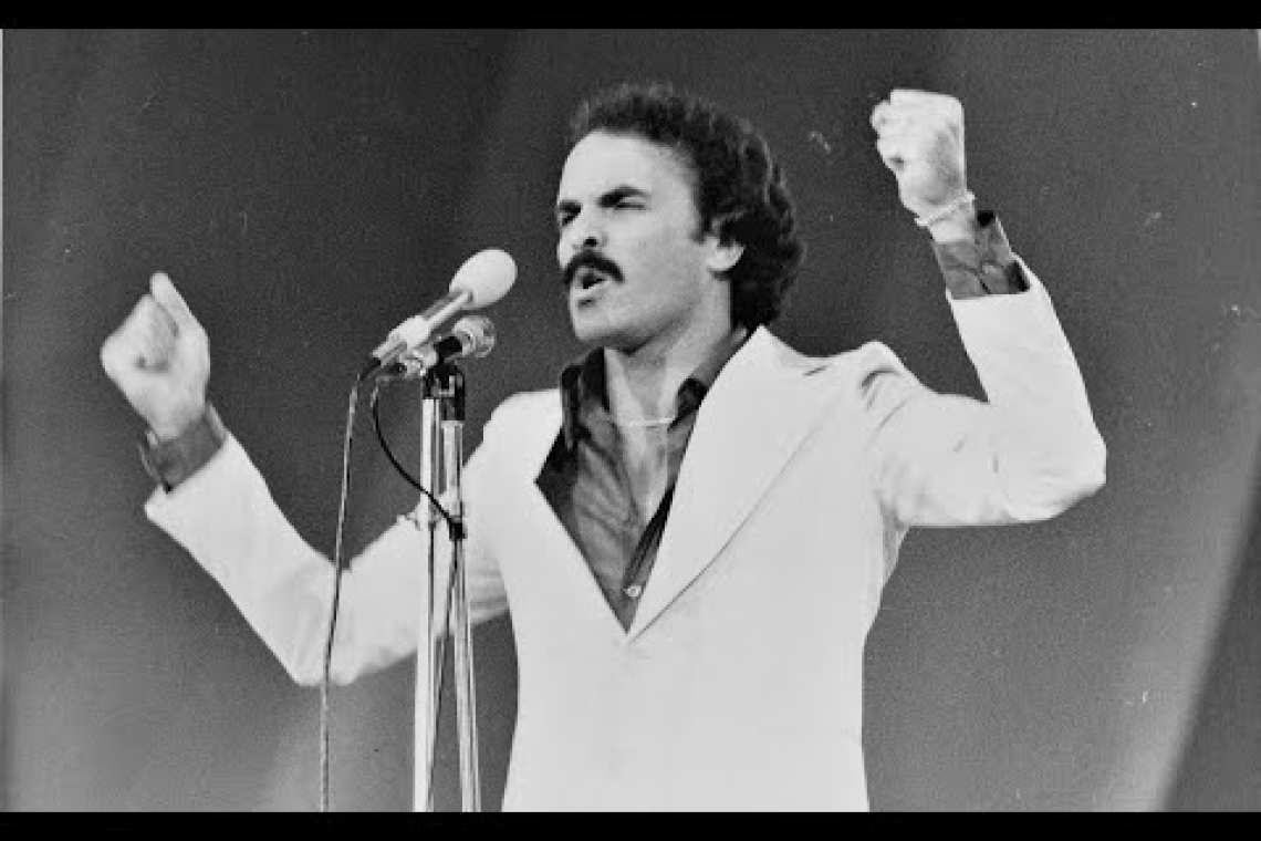 Ο Τάκης Αντωνιάδης έγινε ευρέως γνωστός κατά τη διάρκεια των 60’s με τη συμμετοχή του στο συγκρότημα «The Sounds»