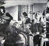 POLL: Ένα θρυλικό τετραμελές συγκρότημα που έγραψε ιστορία στην ελληνική ροκ